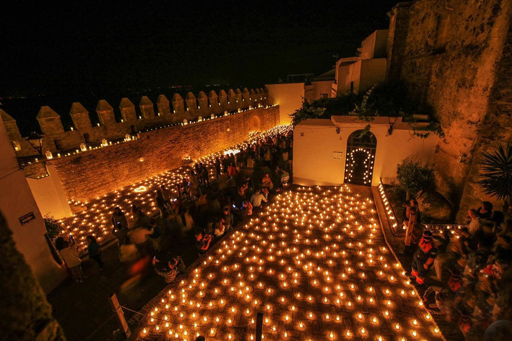 SABES EN QUE PUEBLO SE CELEBRA LA NOCHE DE LAS VELAS