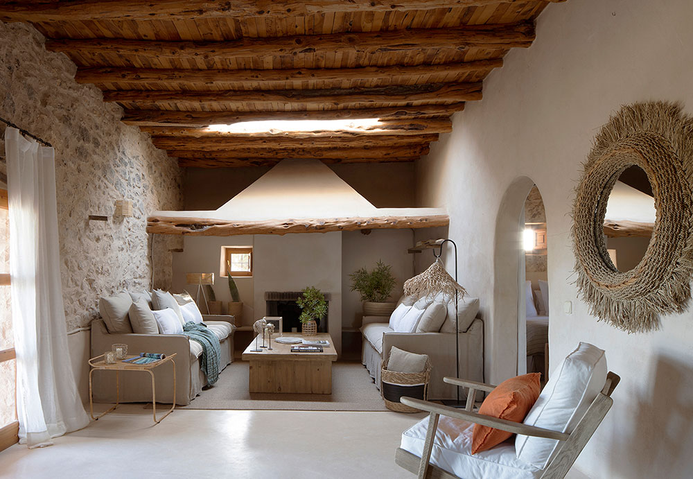 UNA CASA EN FORMENTERA: BUSCANDO EL ORIGEN Y LA ESENCIA ISLEÑA