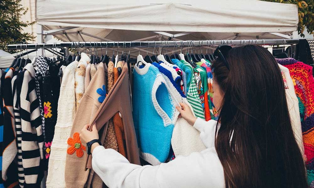 TEJER LO IMPOSIBLE, MARCA DE LAURA LAURENS